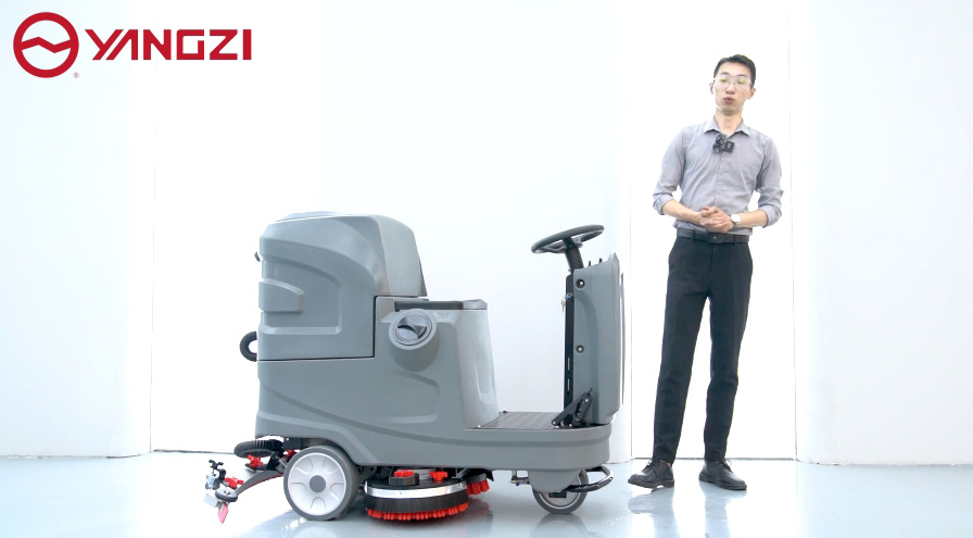 駕駛式洗地機(jī)不走是什么原因