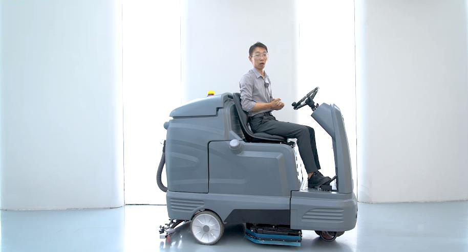 大型洗地機(jī)多少錢一輛